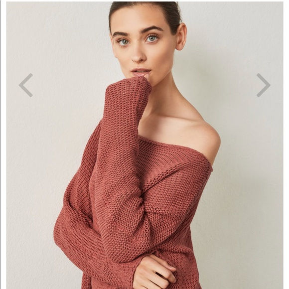 BCBGMaxAzria Tops - BCBGMAXAZARIA loose knit sweater, NWOT!
